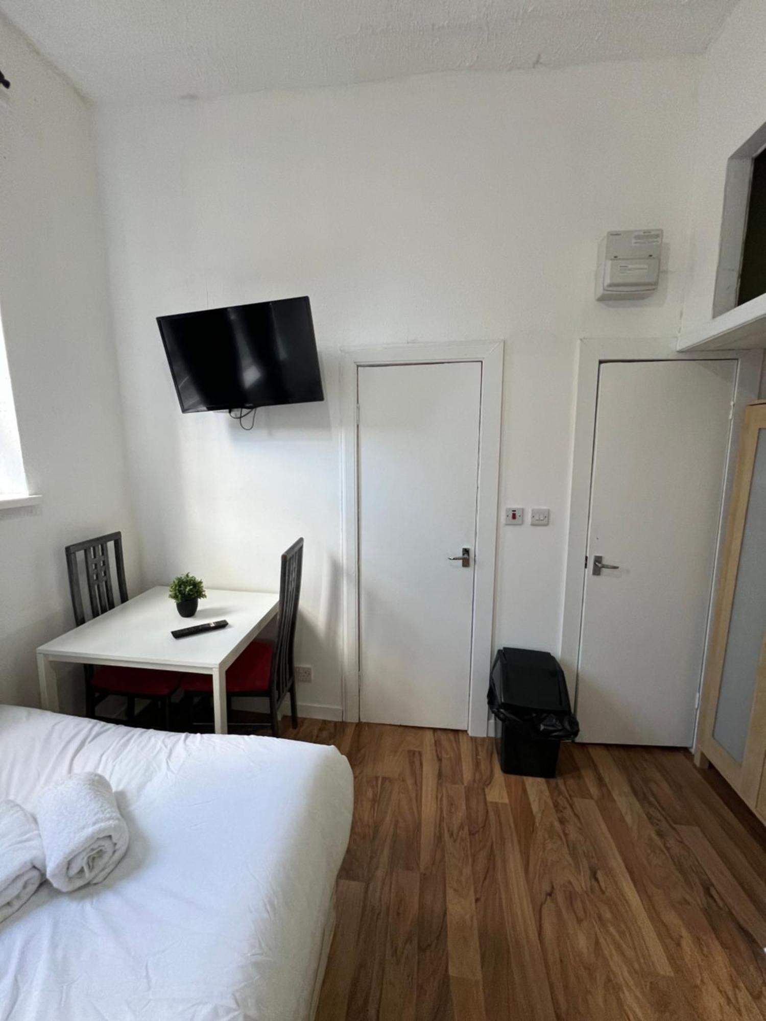 Great Western Road Studio With En Suite Glasgow Zewnętrze zdjęcie