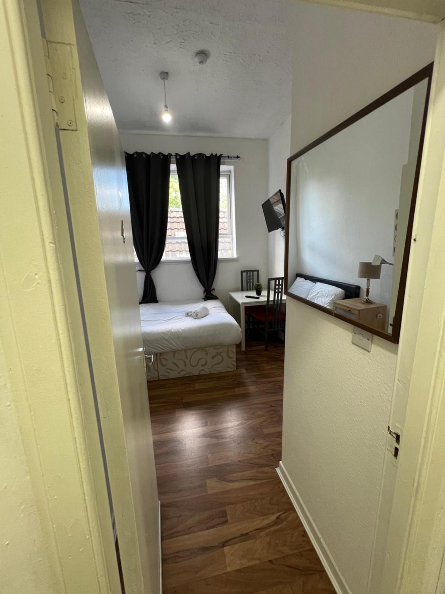Great Western Road Studio With En Suite Glasgow Zewnętrze zdjęcie